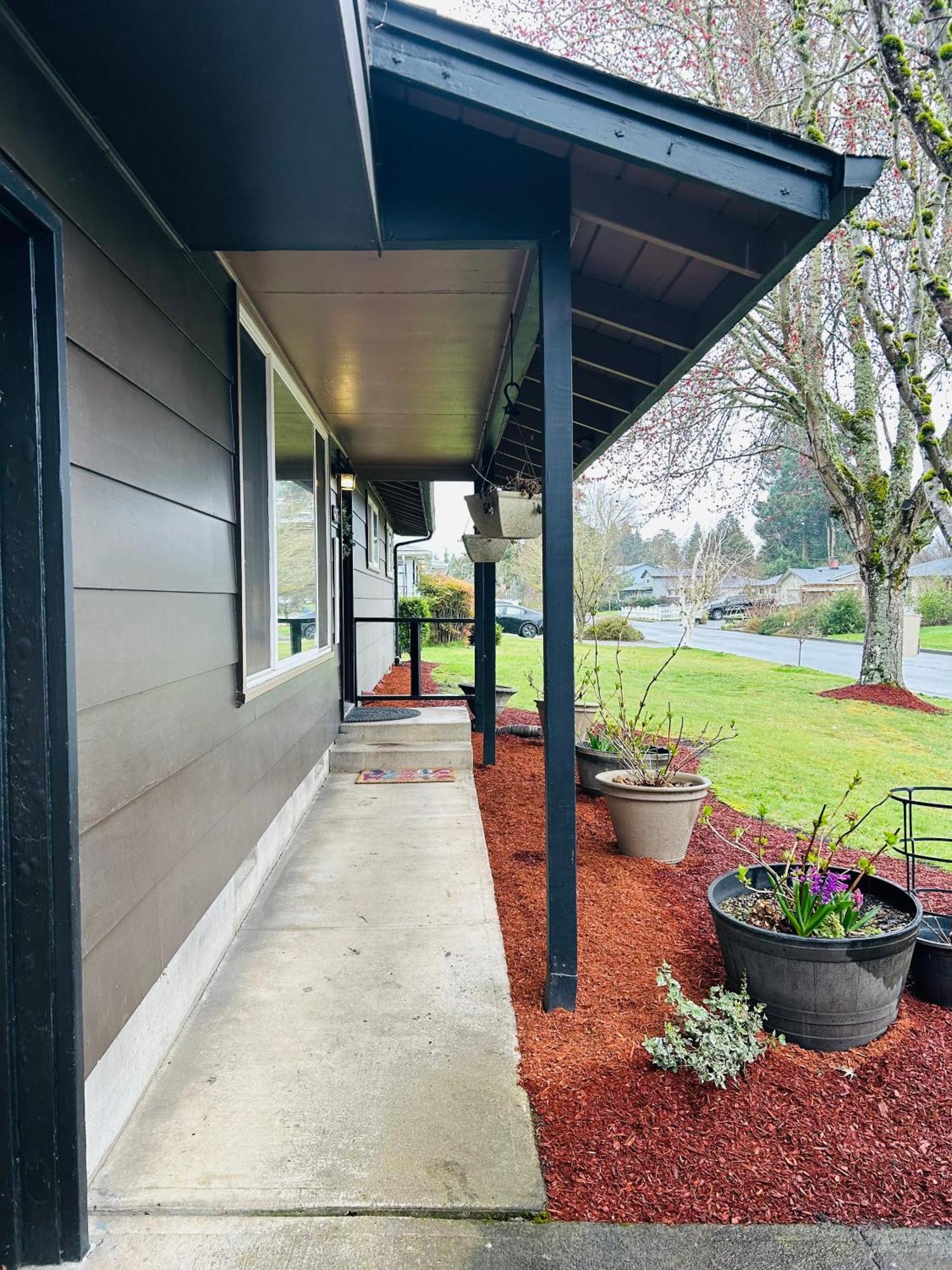 Emerald City 3 Bedroom 1 Bath Home Eugene Exteriér fotografie