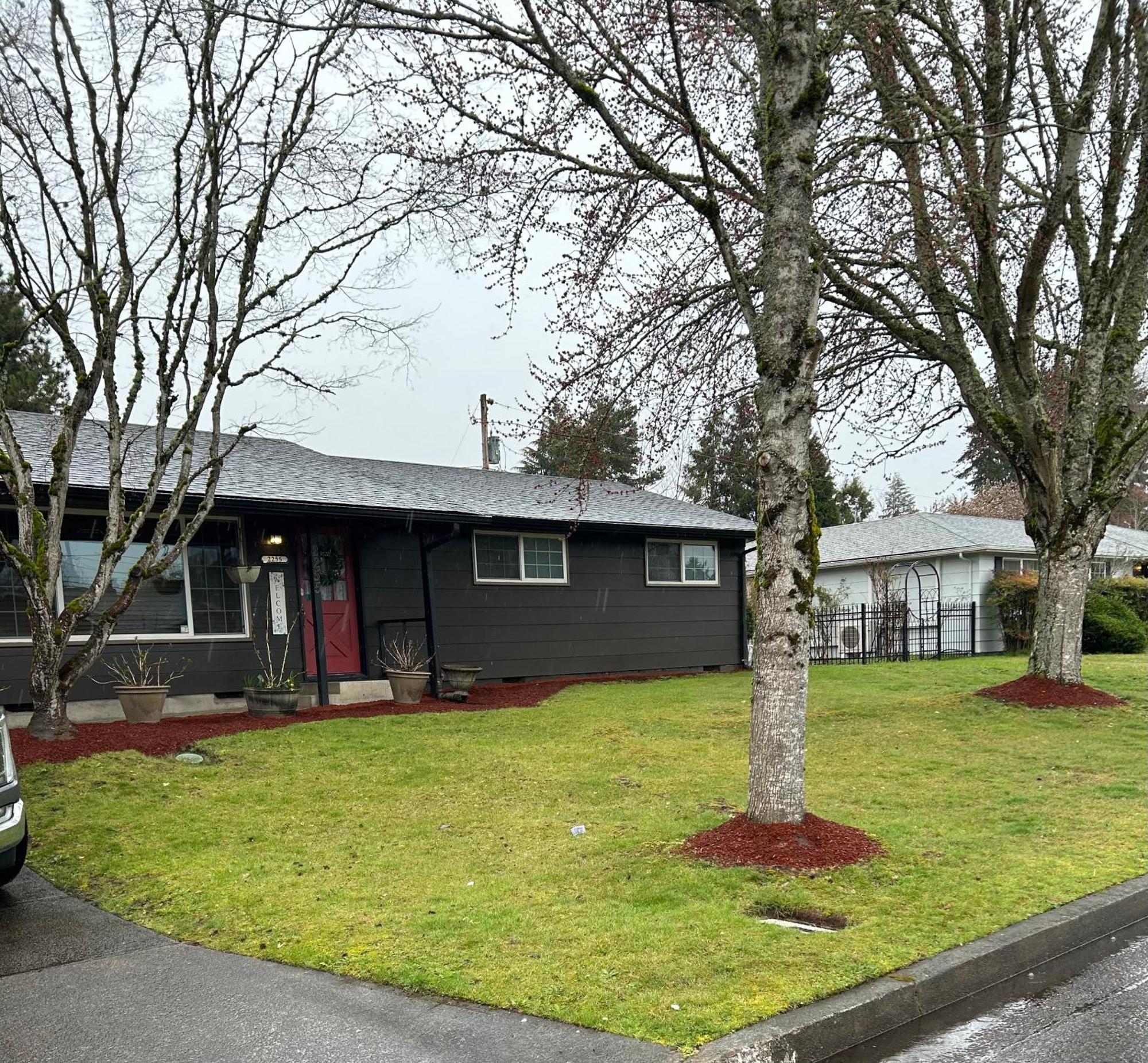 Emerald City 3 Bedroom 1 Bath Home Eugene Exteriér fotografie